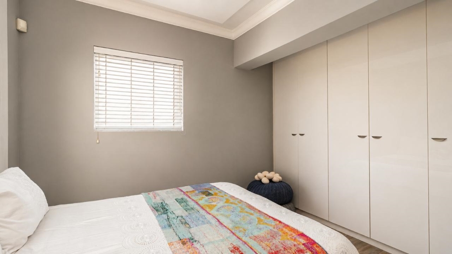 3 Bedroom Property for Sale in Sea Point Western Cape